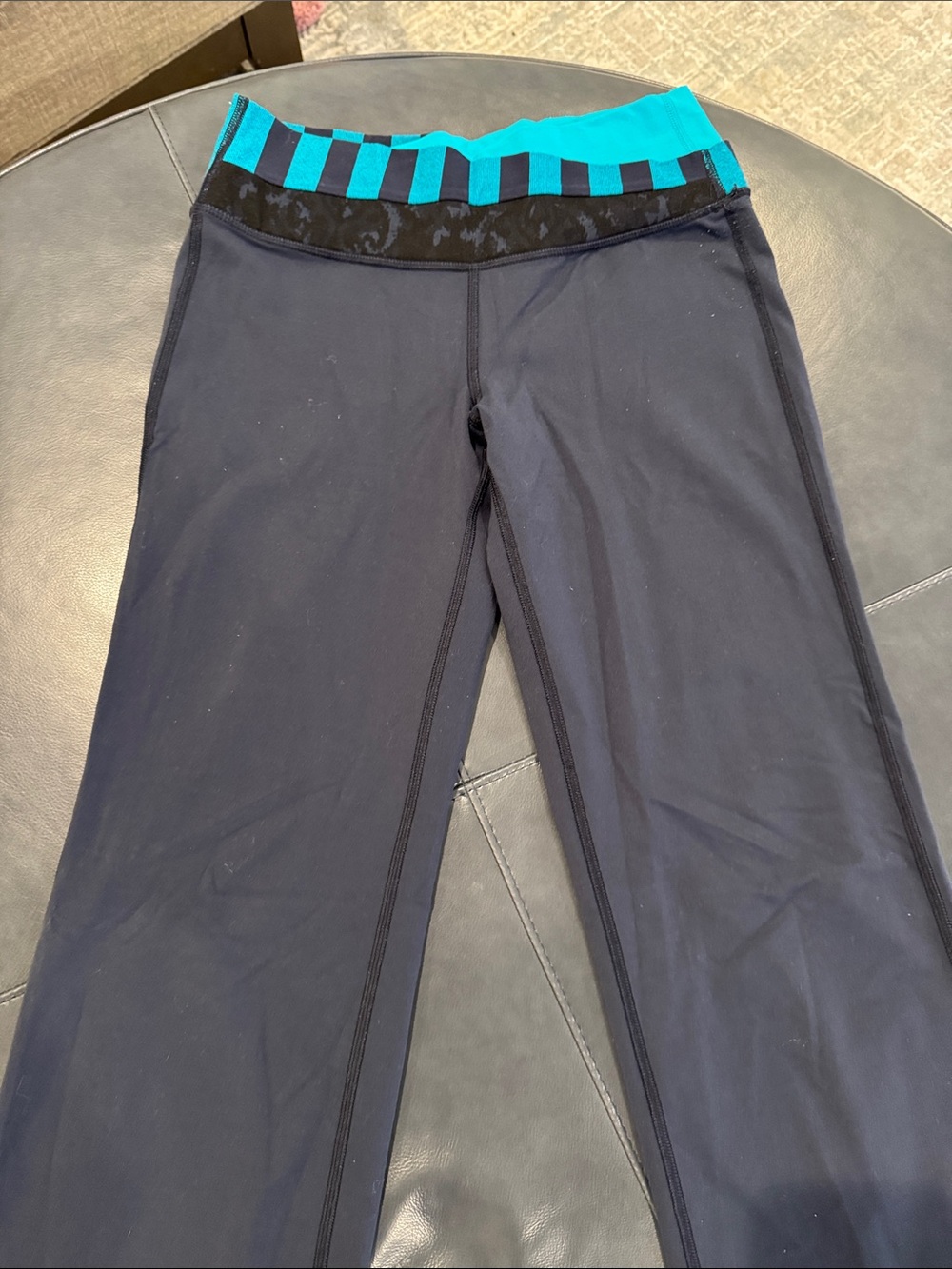 Lululemon Women's Navy Leggings with Teal Striped Waistband